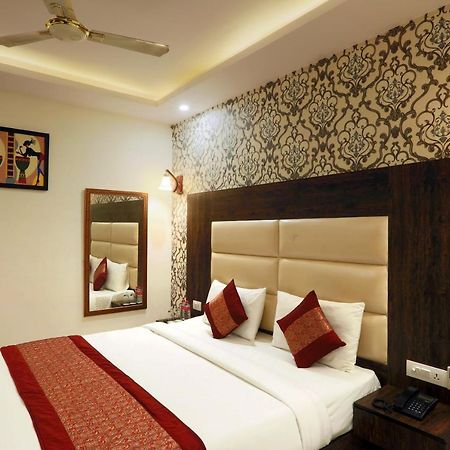 Hotel Qualia Suites At Delhi Airport Нью-Делі Екстер'єр фото