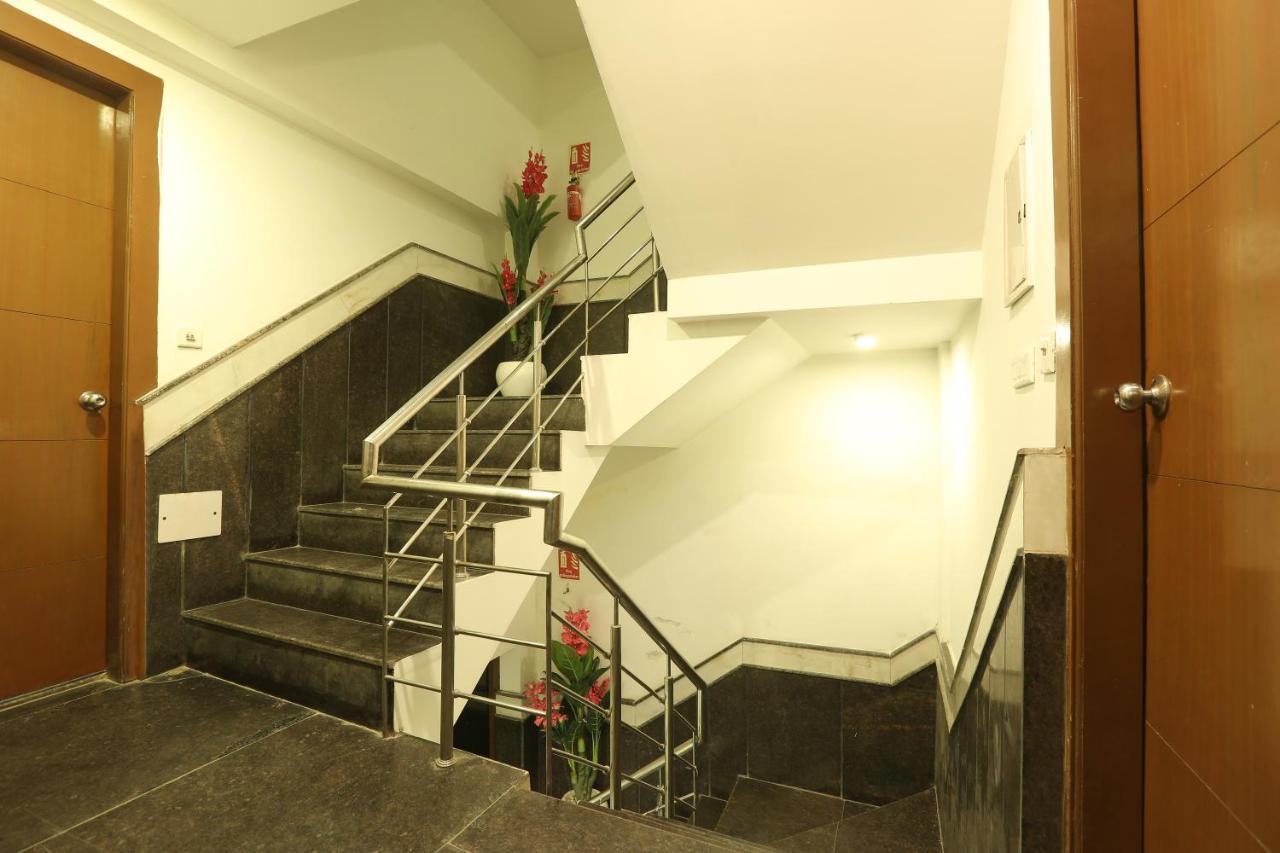 Hotel Qualia Suites At Delhi Airport Нью-Делі Екстер'єр фото